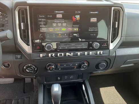 Certified 2026 Nissan Frontier SV w/ Tow Package AWD/4WD image 31