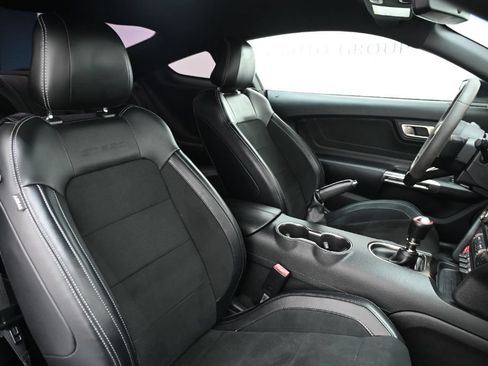 Used 2016 Ford Mustang Shelby GT350 w/ Technology Package RWD image 23