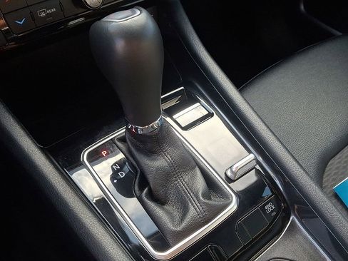 Used 2024 Jeep Compass Latitude image 14