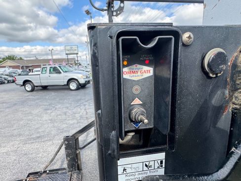 Used 2015 Ford F250 XL w/ Power Equipment Group RWD image 29