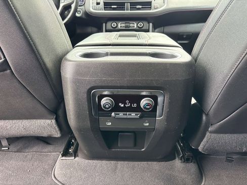 Used 2023 Chevrolet Suburban RST AWD/4WD image 13