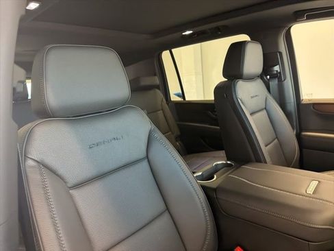 Used 2026 GMC Yukon XL Denali w/ Sun & Power Step Package image 45