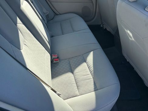 Used 2012 Ford Fusion S image 18