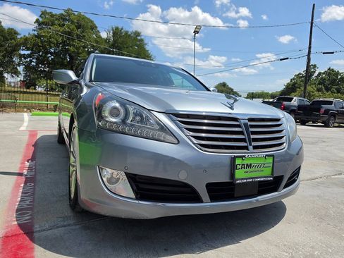 Used 2016 Hyundai Equus Signature RWD image 4
