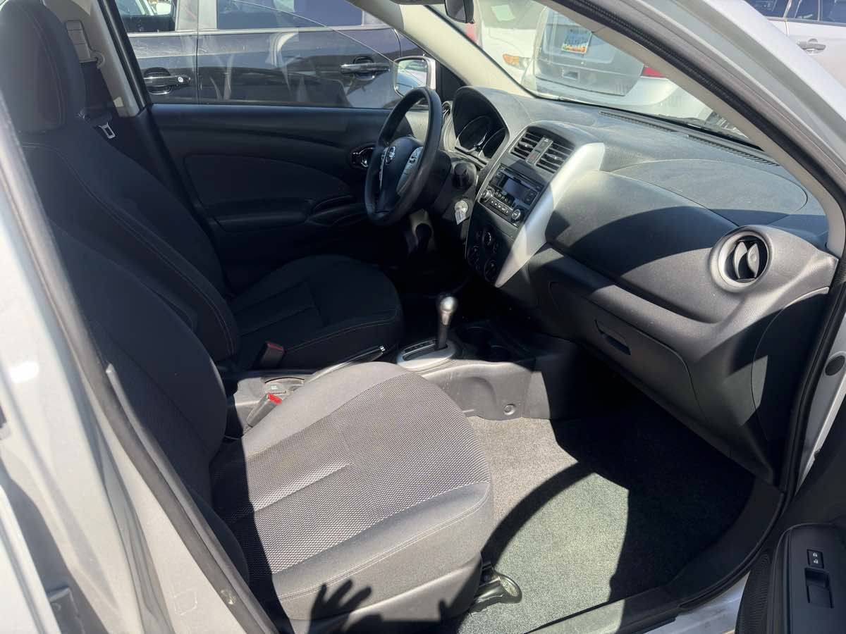 Used 2015 Nissan Versa SV w/ SV Appearance Package FWD image 15