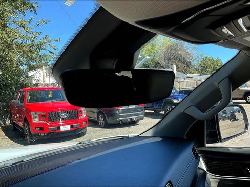 Used 2024 Jeep Wagoneer Series II w/ Flexible Seating Group image 34