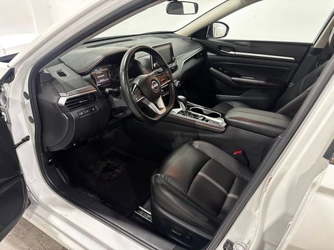 Used 2025 Nissan Altima 2.5 SR AWD/4WD image 17
