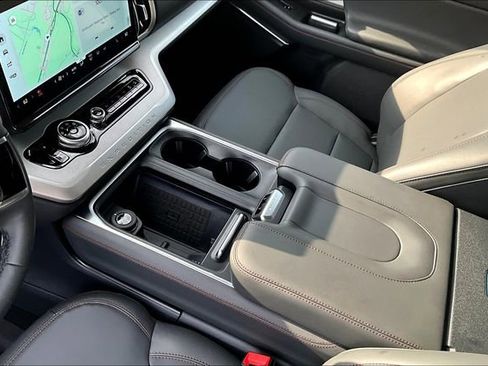 New 2025 Ford Expedition Max Active AWD/4WD image 8