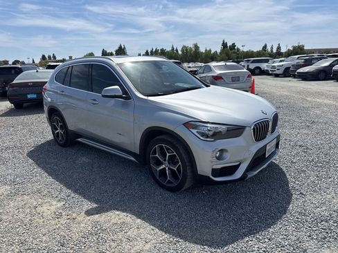Used 2018 BMW X1 sDrive28i FWD image 3