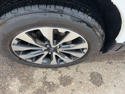 Used 2017 Subaru Outback 2.5i Limited image 10