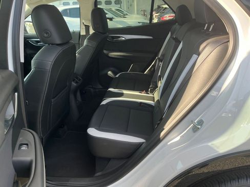 Used 2024 Buick Envision Sport Touring image 27