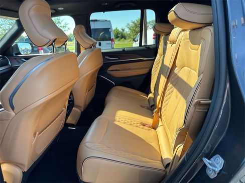 Used 2022 Jeep Grand Cherokee Summit w/ Luxury Tech Group V image 13