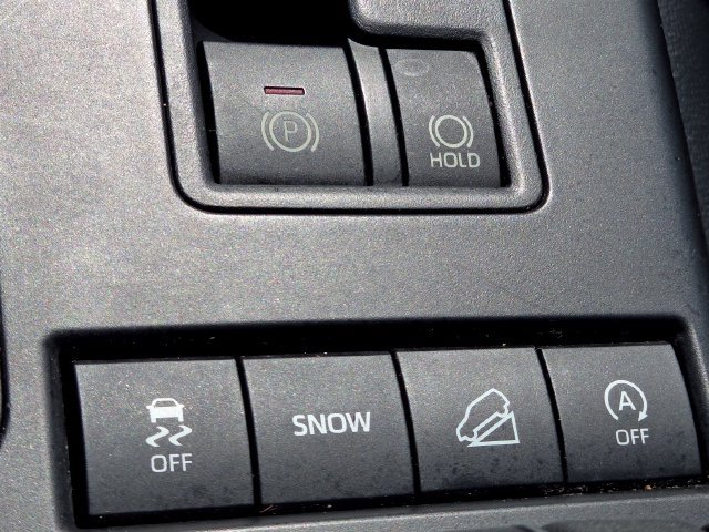 Used 2021 Toyota Highlander XSE AWD/4WD image 34