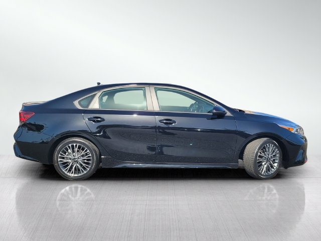 Used 2023 Kia Forte GT-Line w/ GT-Line Premium Package FWD image 3