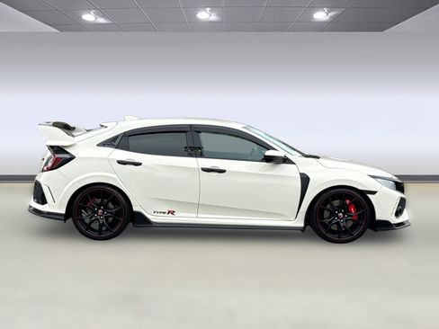Used 2018 Honda Civic Type R image 7