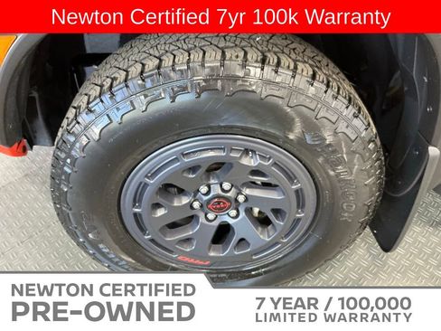 Used 2025 Nissan Frontier PRO-4X AWD/4WD image 40