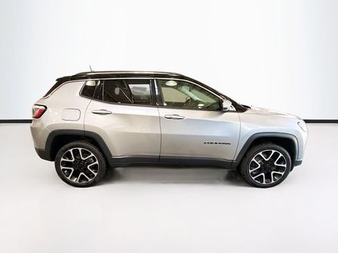 Used 2018 Jeep Compass Limited w/ Navigation Group AWD/4WD image 5