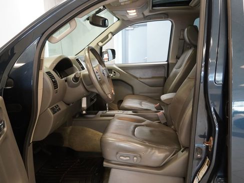 Used 2016 Nissan Frontier SL image 4