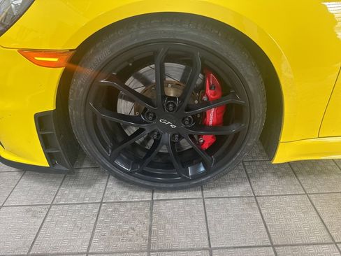 Used 2022 Porsche 718 Cayman GT4 image 19