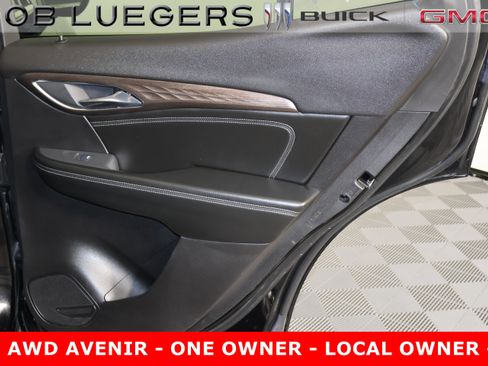 Used 2023 Buick Envision Avenir image 17