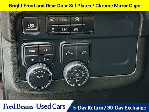 Certified 2025 Chevrolet Tahoe Premier AWD/4WD image 16