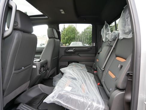New 2026 GMC Sierra 3500 AT4 w/ AT4 Premium Plus Package AWD/4WD image 12