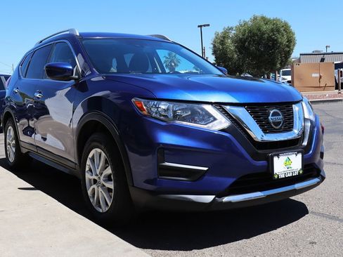Used 2020 Nissan Rogue SV image 18