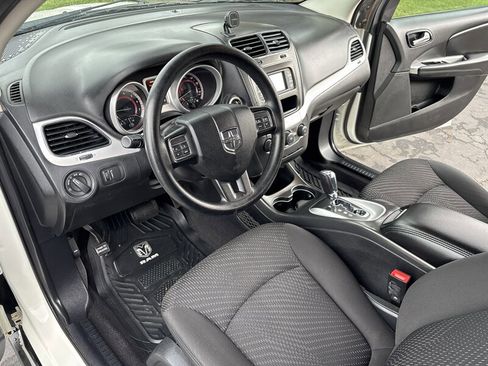 Used 2016 Dodge Journey SE w/ Flexible Seating Group image 15
