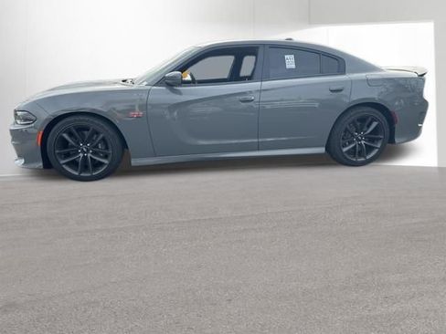 Used 2019 Dodge Charger Scat Pack image 2