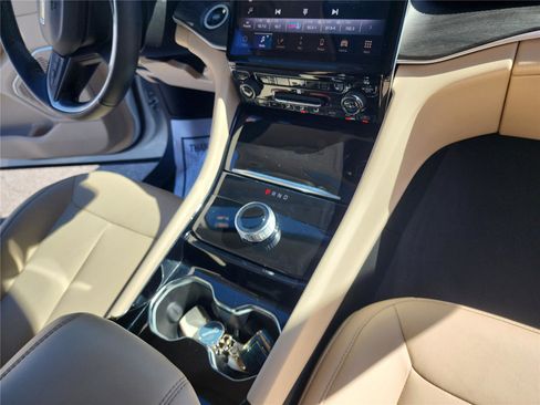 Used 2021 Jeep Grand Cherokee L Limited image 32