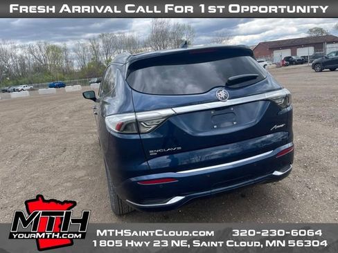 Used 2022 Buick Enclave Avenir AWD/4WD image 11