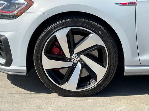 Used 2019 Volkswagen GTI SE FWD image 26