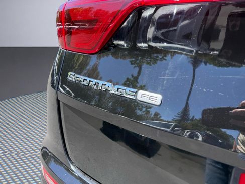 Used 2018 Kia Sportage LX w/ LX Popular Package FWD image 6