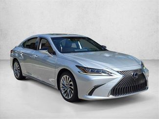 Used 2019 Lexus ES 300h w/ Accessory Package 2 FWD video 3