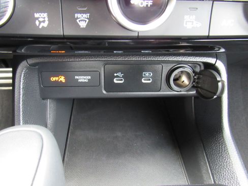 Used 2025 Honda Civic Sport image 21