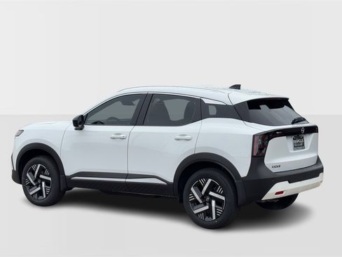 New 2026 Nissan Kicks SV image 3