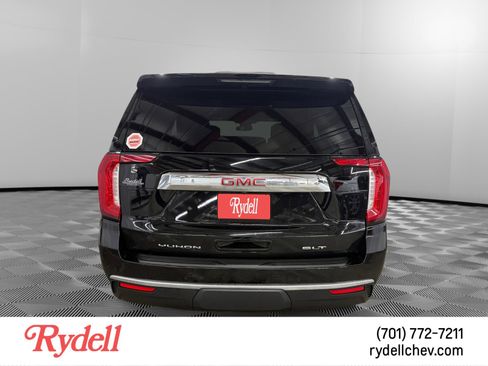 Used 2024 GMC Yukon SLT w/ SLT Luxury Package image 4