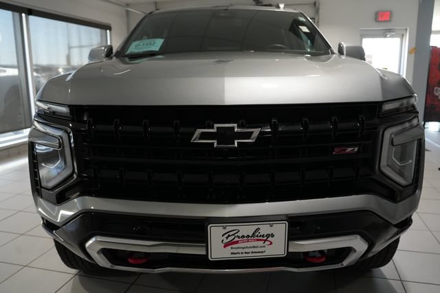 Used 2025 Chevrolet Suburban Z71 AWD/4WD image 6