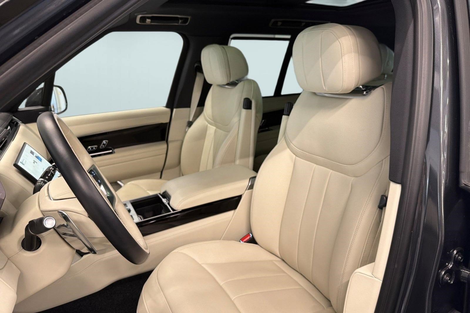 Certified 2023 Land Rover Range Rover SE AWD/4WD image 5
