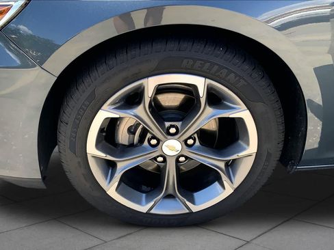 Used 2021 Chevrolet Malibu LT FWD image 11
