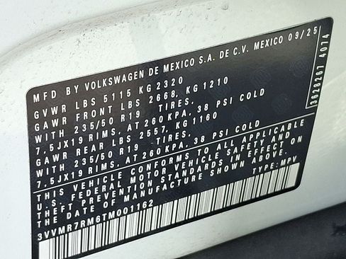 New 2026 Volkswagen Tiguan SE w/ Panoramic Sunroof Package AWD/4WD image 27