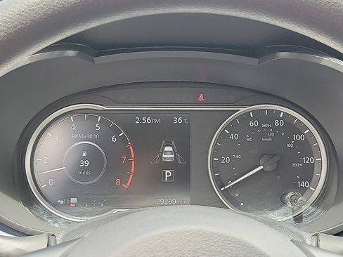 Used 2025 Nissan Versa SV FWD image 18