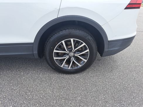 Used 2019 Volkswagen Tiguan SE AWD/4WD image 29