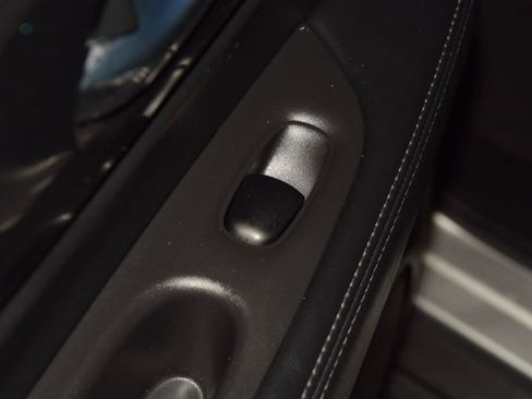 Used 2018 Nissan Rogue SV AWD/4WD image 45
