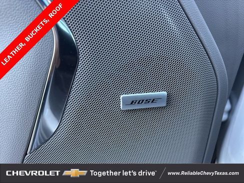 Used 2022 GMC Yukon XL SLT w/ SLT Premium Package image 18