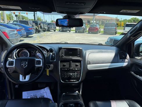 Used 2019 Dodge Grand Caravan GT FWD image 18