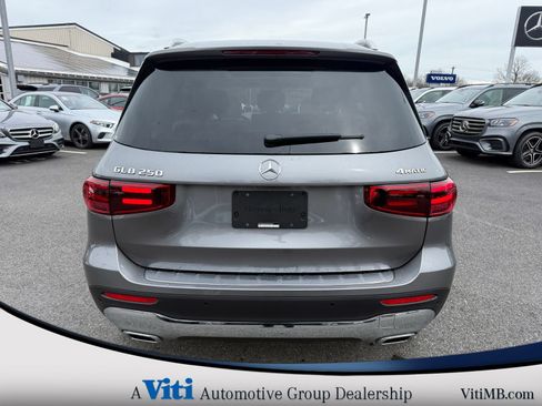 Used 2026 Mercedes-Benz GLB 250 4MATIC image 7