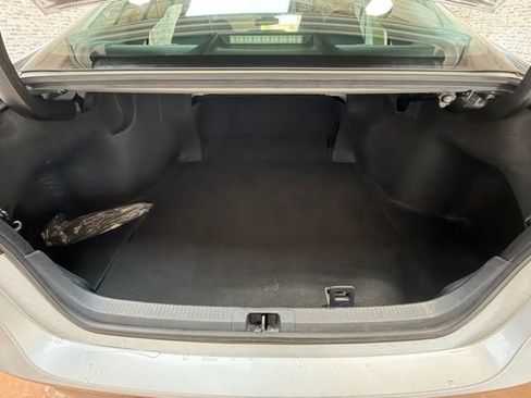 Used 2021 Toyota Camry LE FWD image 11