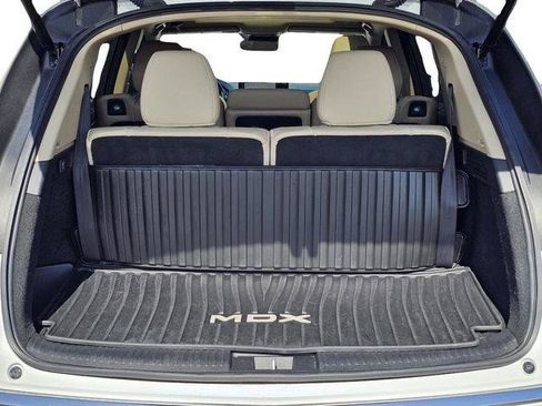 Used 2025 Acura MDX w/ Technology Package FWD image 11