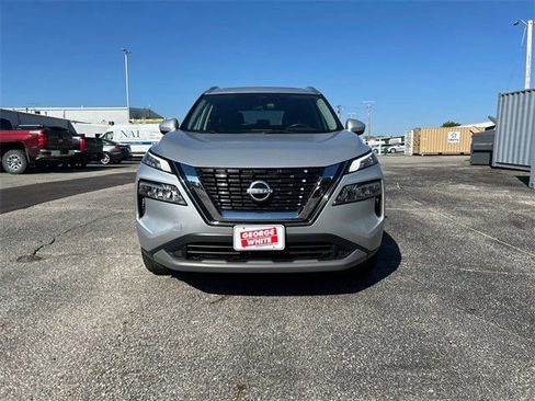 Used 2023 Nissan Rogue SV w/ SV Premium B Package image 9
